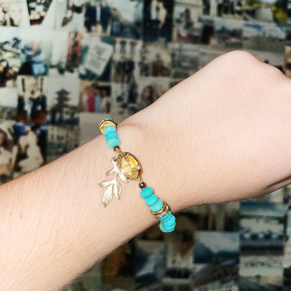 Boutique Turquoise Bracelet w/ Gold Stone & Charm